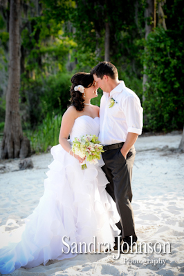 Best Paradise Cove at Buena Vista Watersports in Orlando, Florida wedding photographer - Sandra Johnson (SJFoto.com)